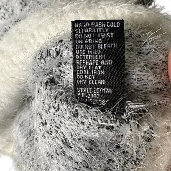 Cliché Fair Isle Fuzzy Eyelash Knit Sweater Soft Cozy Pullover Womens Size M - Picture 10 of 10